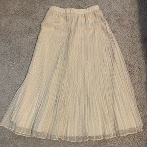 Lulus Ivory pleated Swiss dot midi skirt
